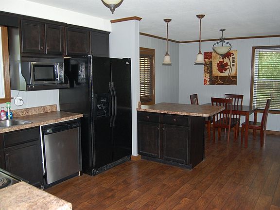 5th image of 325 Harold Dr