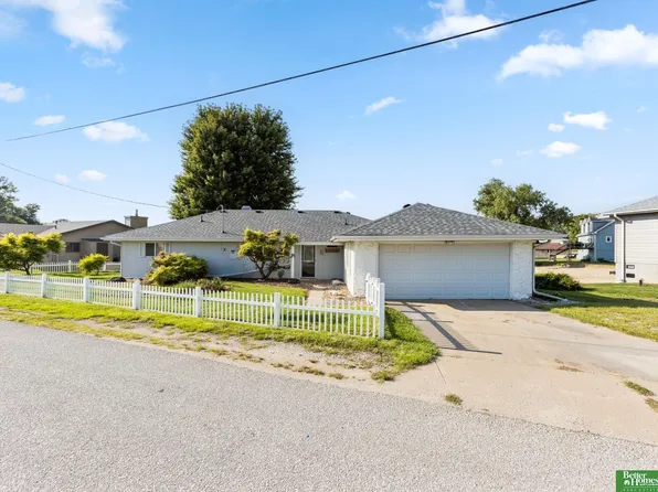2702 Annabelle Dr, Bellevue, NE 68123