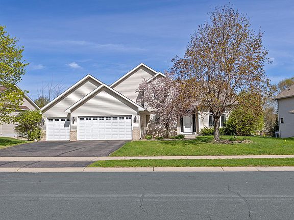 5th image of 1672 Windsor Dr S