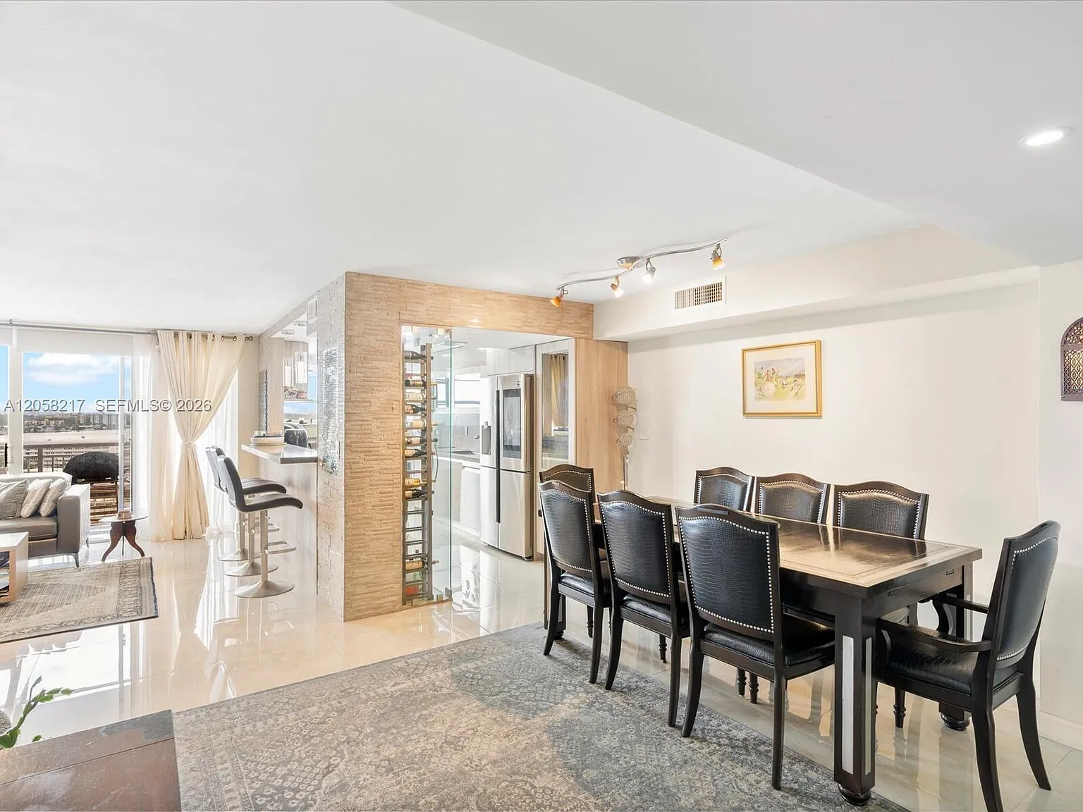 18071 Biscayne Blvd — Photo 3