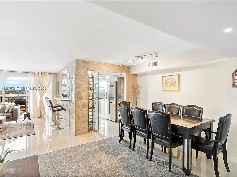 18071 Biscayne Blvd #1401 — Photo 3