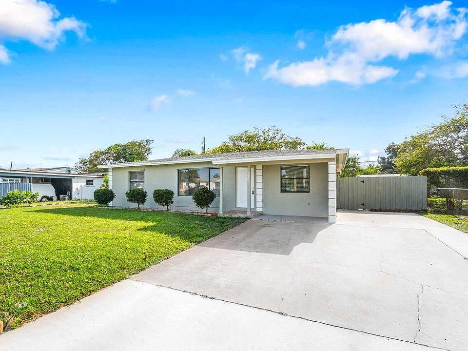 1st image of 1621 N Seacrest Boulevard