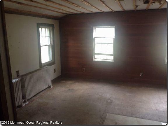 4th image of 719 Brookside Dr