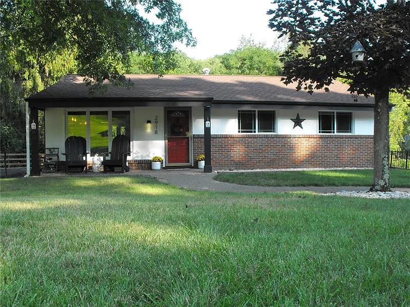 2918 Albine Dr photo 1