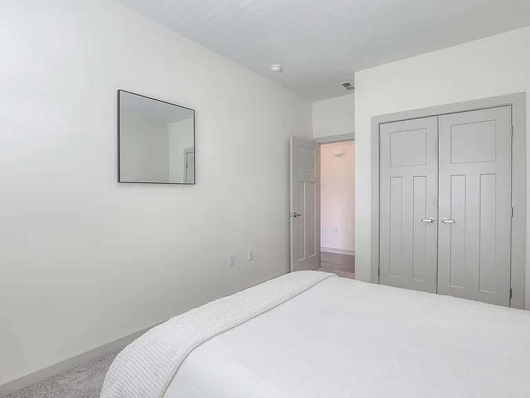 The Flats at Laurel & Pine — Photo 13