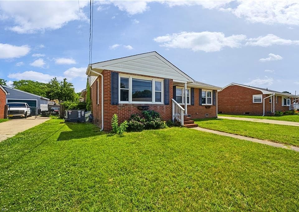 1st image of 18 Reynolds Dr