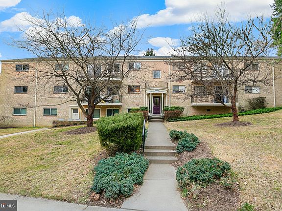 2nd image of 10624 Montrose Ave APT 104