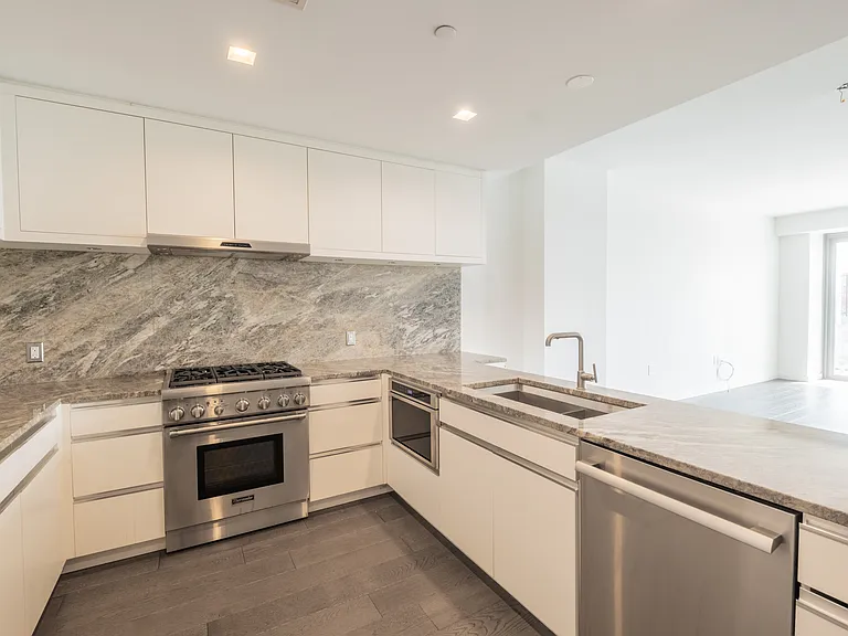 One Park Condos — Photo 44