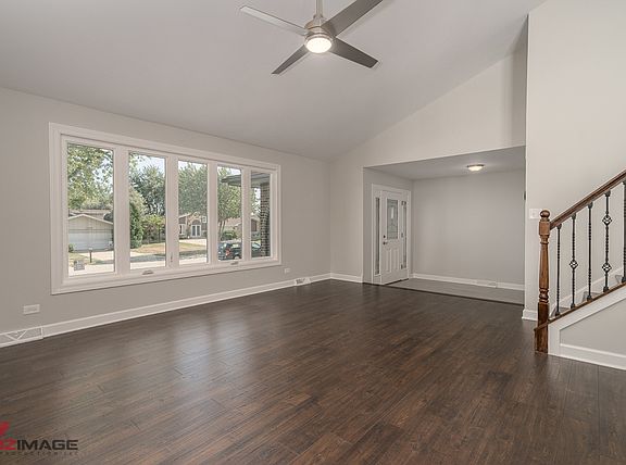 3rd image of 13012 W Meadowview Ln