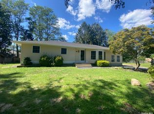 26 Cedar Ave, Sound Beach, NY 11789