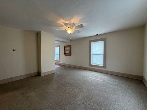 3rd image of 22 1/2 Willis Ave #22-1/2