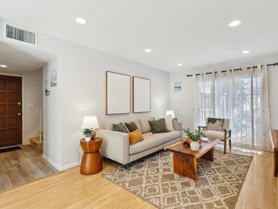 5695 Caminito Katerina, San Diego, CA, 92111