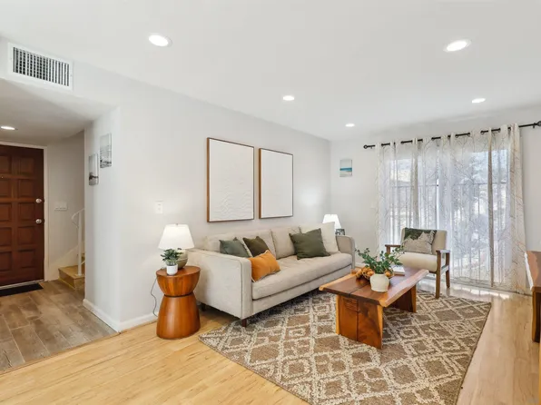 5695 Caminito Katerina, San Diego, CA 92111