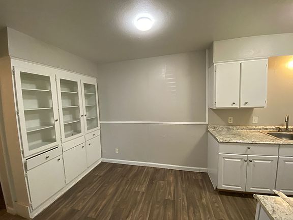 4th image of 1004 Allena Dr APT 24