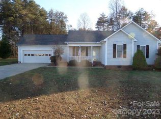 125 Hunters Pointe Dr, Rockwell, NC 28138