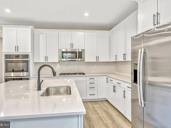 5th image of 11414 Bluestem Way