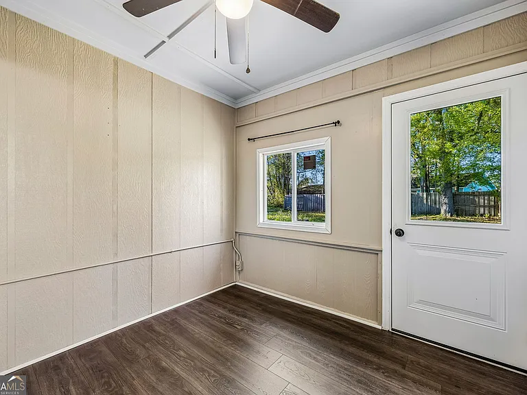 132 Woodvalley Dr — Photo 28