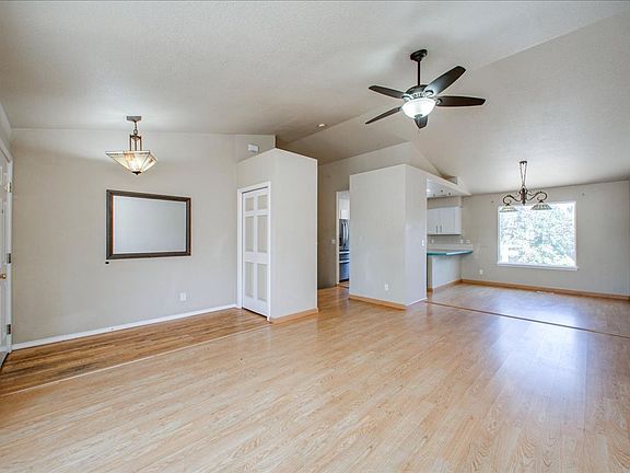 5th image of 1802 N Heath Ave