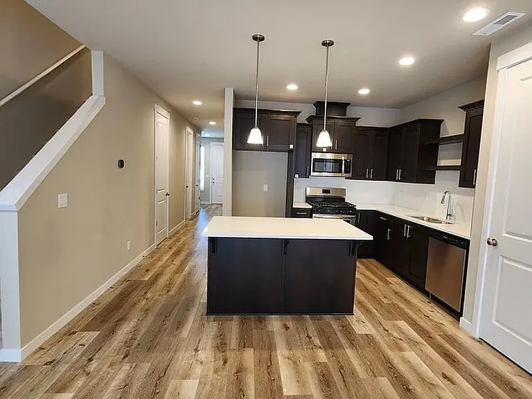 5333 NW Torchcrest Pl — Photo 8