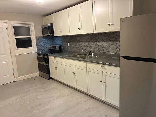 1st image of 566 N 32nd St