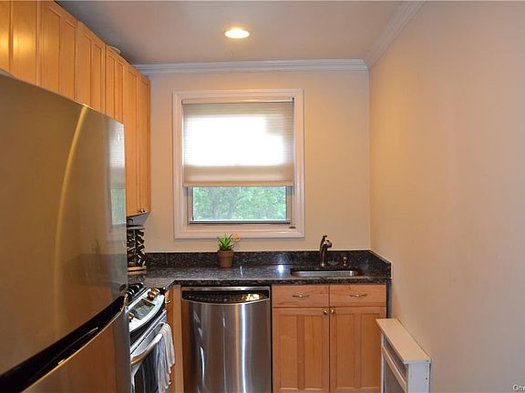 4th image of 260 Church St APT 5A3