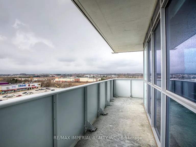 65 Speers Rd #711 — Photo 24