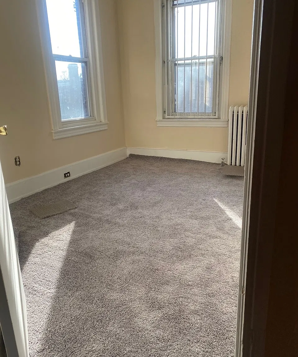 4946 N Broad St — Photo 4