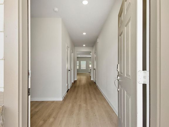 3rd image of 17801 Lionheart Rd