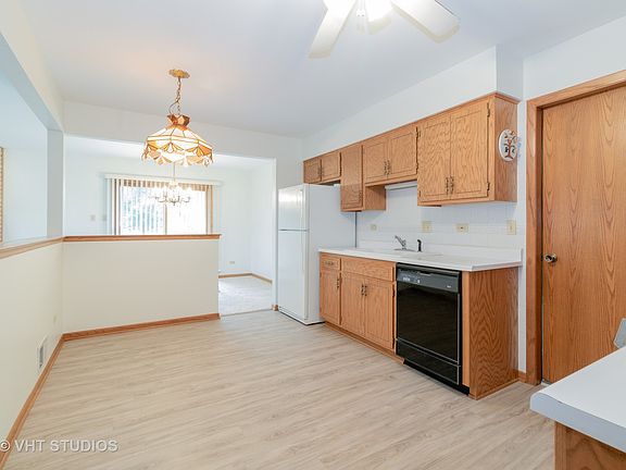 5th image of 17847 Maryland Ct #29