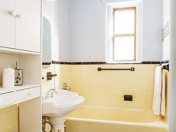 5th image of 8412 35th Ave APT 4G