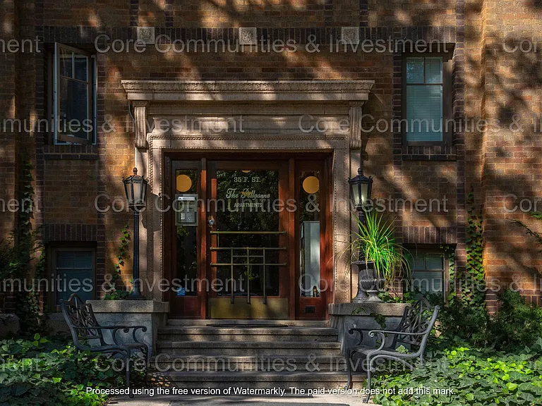 Pollyanna Apartments — Photo 12