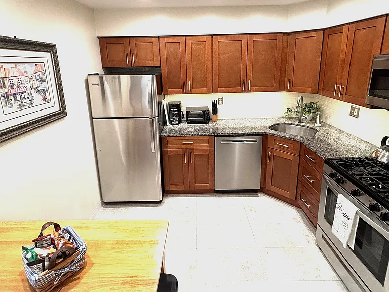 836 S Howard St #B — Photo 19