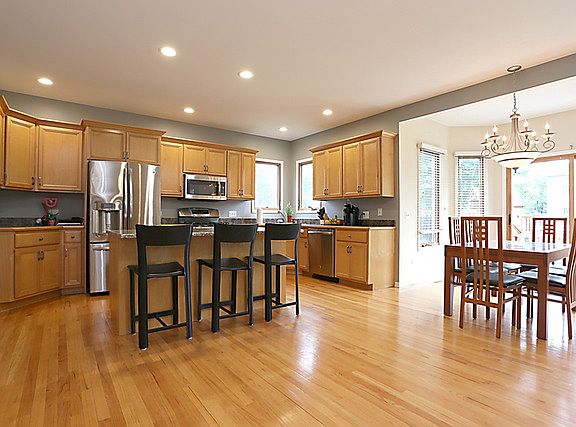 5th image of 24561 Norwood Dr
