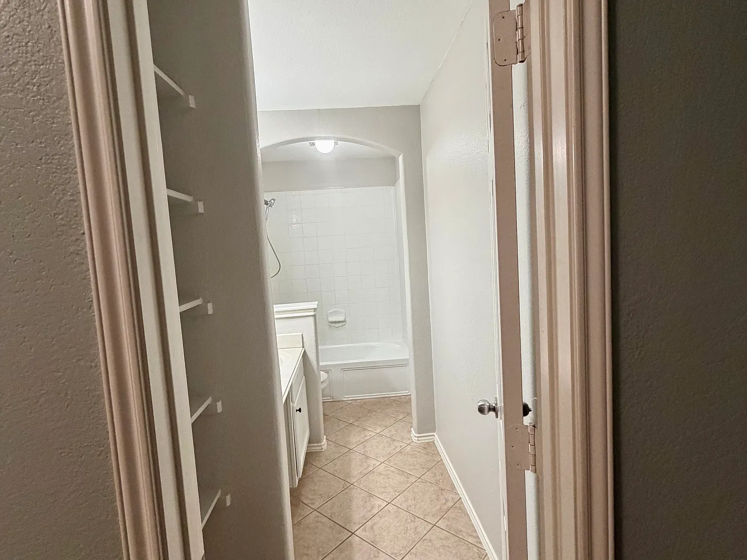 3 bed, 1778 sqft, $2,250 — Photo 4