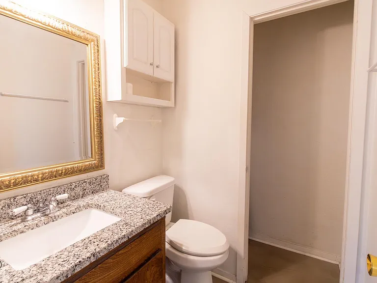 1303 Mockingbird St — Photo 14