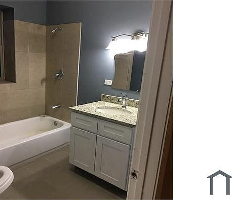 3rd image of 6248 S Honore St #1