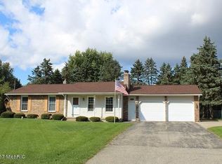 1893 Greenwoods Dr, Jenison, MI 49428