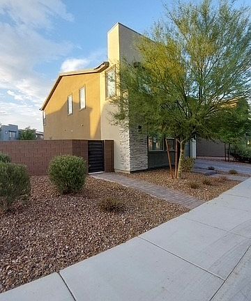 2nd image of 1308 Azure Jay Ave