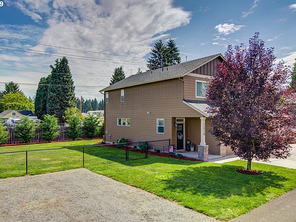 3rd image of 10602 NE 117th Ave