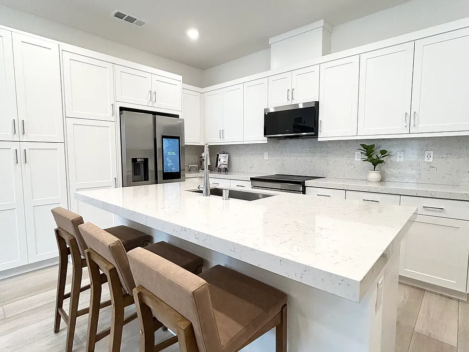 11908 Owen Ln