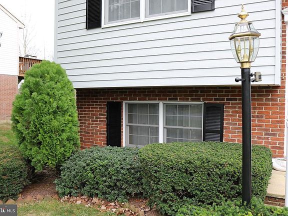 2nd image of 3132 Woodridge Dr