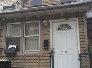 210 19th St, Union City, NJ 07087