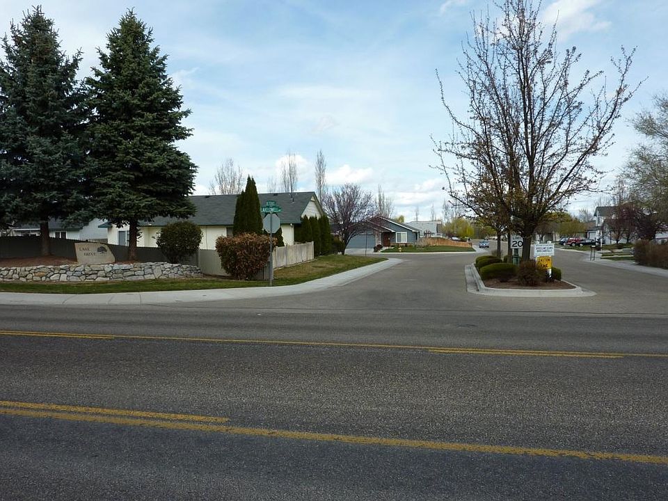 Entrance to subdivision
