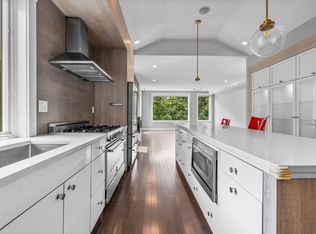 202 Rawson Rd #PENTHOUSE 2, Brookline, MA 02445