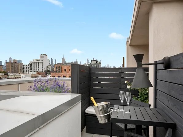 50 Clinton Street image 17 of 20