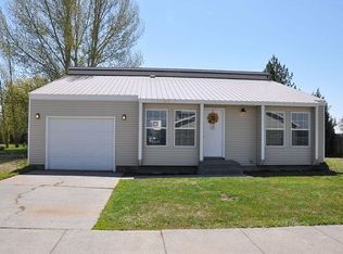 950 Aspen Dr, Saint Anthony, ID 83445