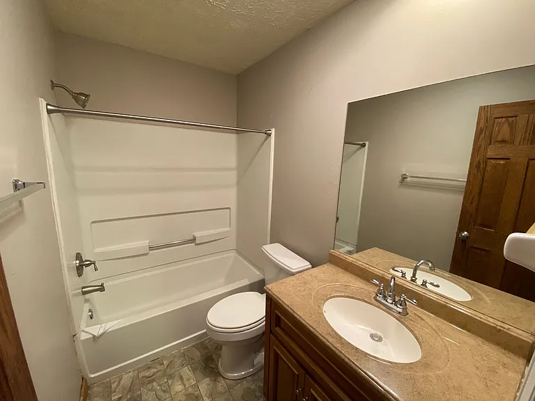Chittenden Ave 76 MLR — Photo 7