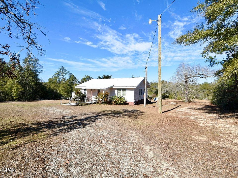 1st image of 995 Highlands Cir