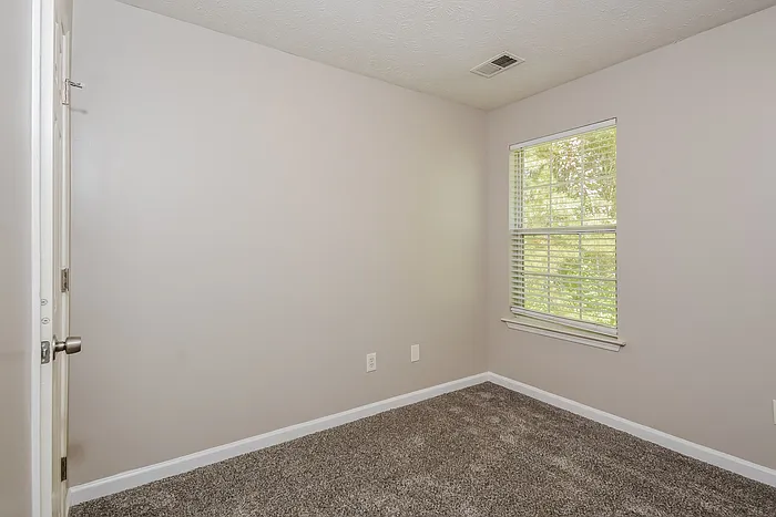1350 Ambercrest Way — Photo 13