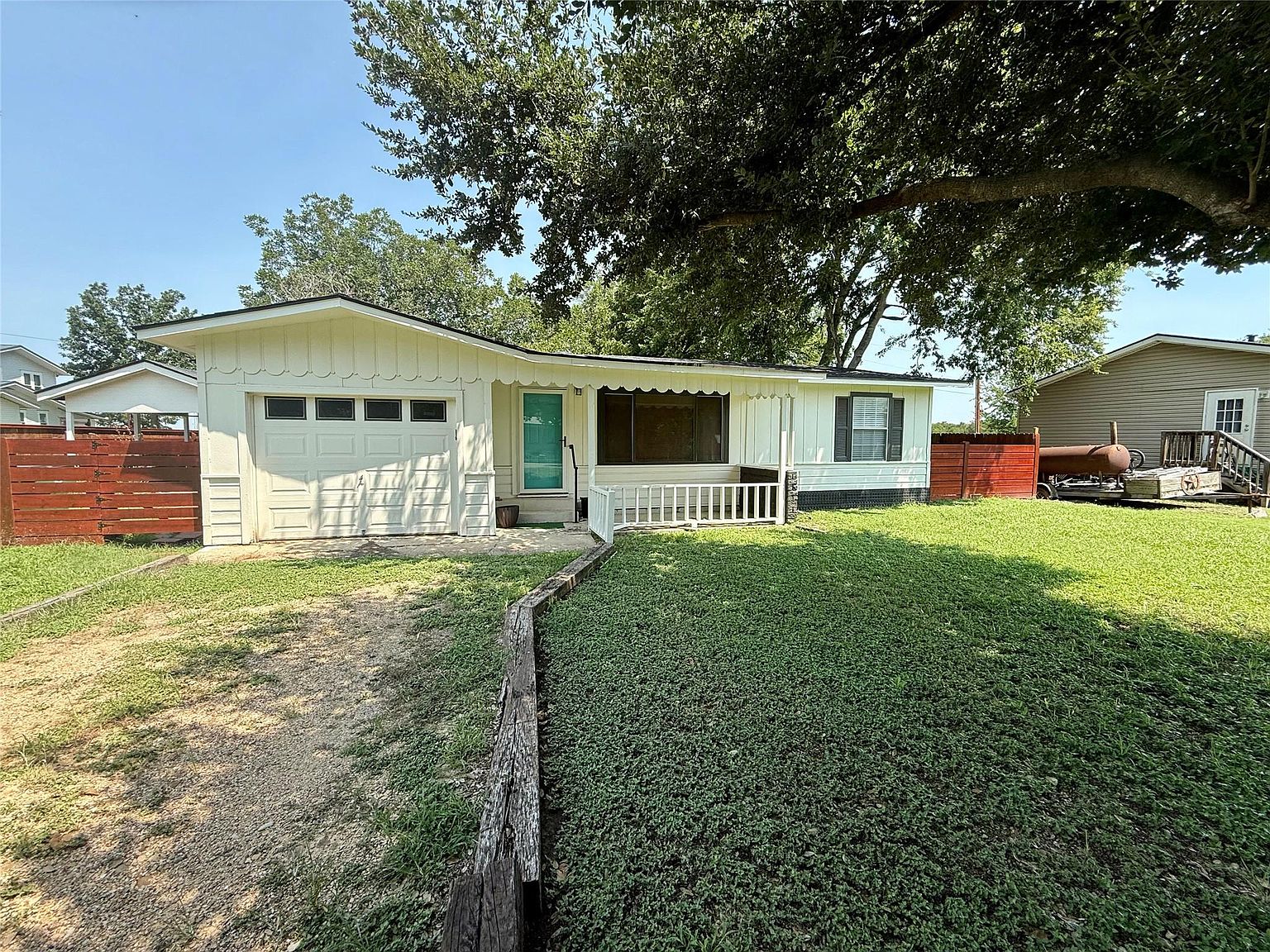 204 E Roepke St, Thorndale, TX 76577 | MLS #2297031 | Zillow